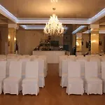 Papion 3* Bucharest