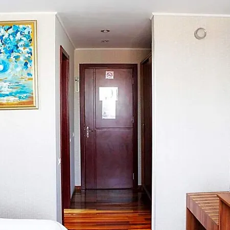 Papion 3* Bucharest
