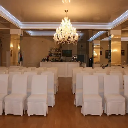 Papion 3* ブカレスト